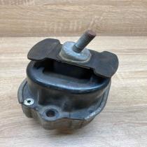 686433504 160042 12 35557 Engine mount bracket BMW X5 E70