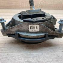 6787659 230517  Engine mount bracket Mercedes-Benz E W211