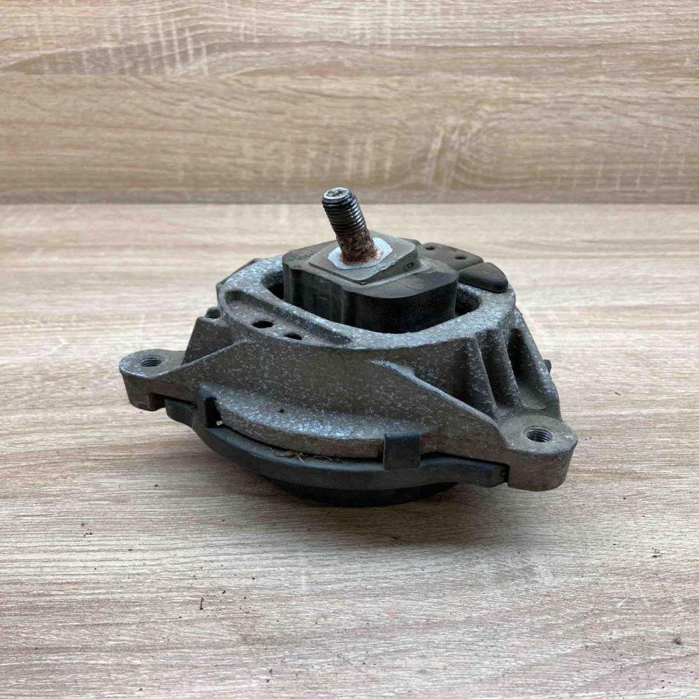 6787659 141113  Engine mount bracket BMW 1 F20 F21