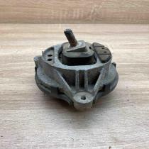 6787659 141113  Engine mount bracket BMW 1 F20 F21