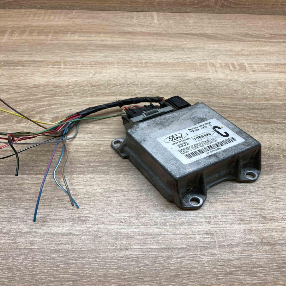 5L84 14B321 CC  C Airbag control unit/module Ford Escape I
