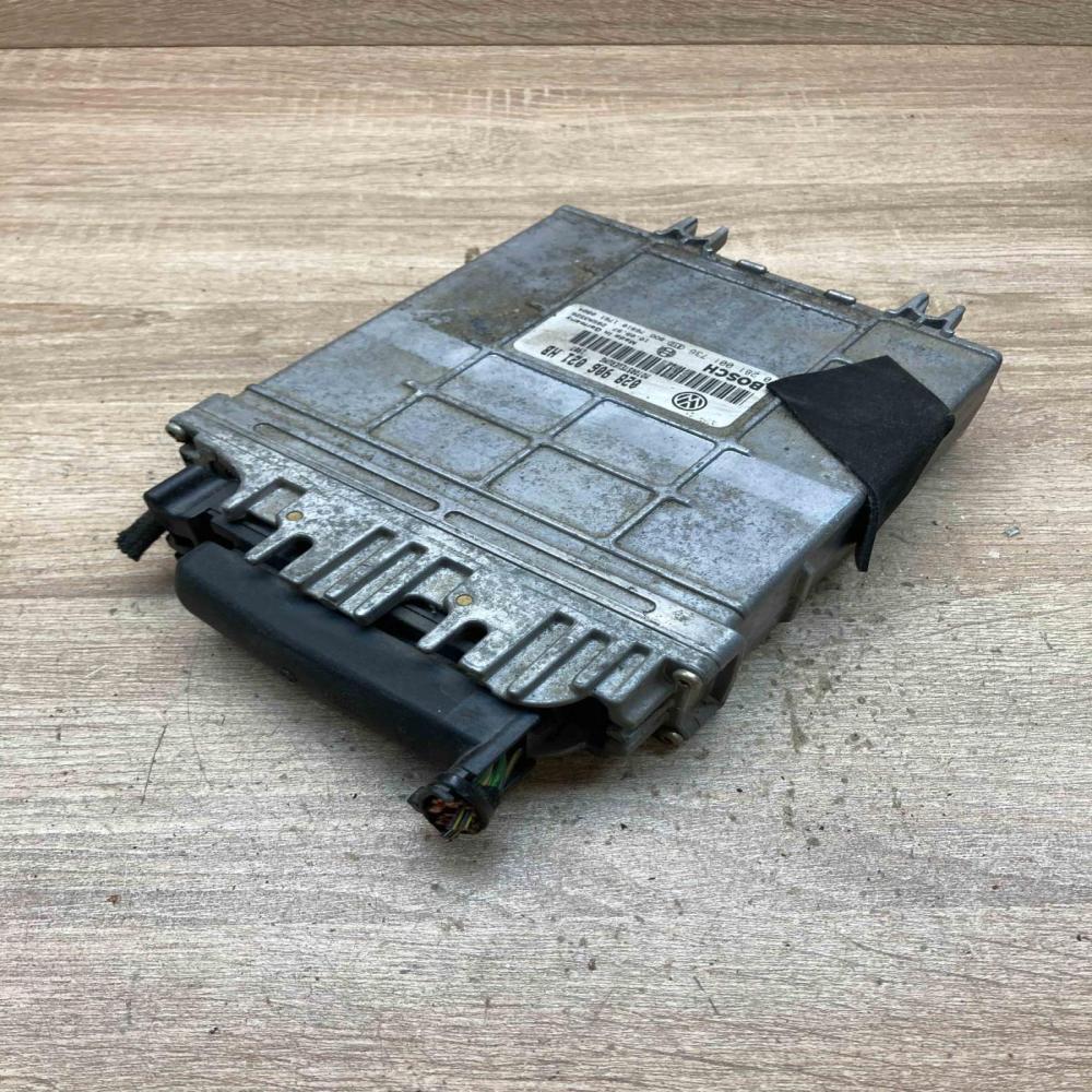 028906021HB 0281001736  Engine control unit/module ECU Ford Galaxy