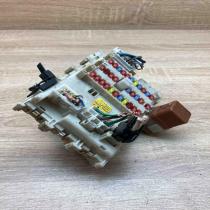24350AV700 0211031  Fuse module Nissan Primera