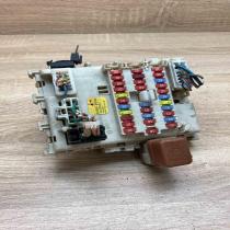 24350AV700 0211031  Fuse module Nissan Primera