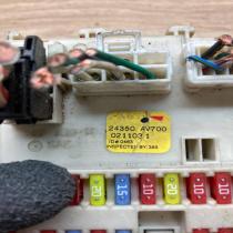 24350AV700 0211031  Fuse module Nissan Primera