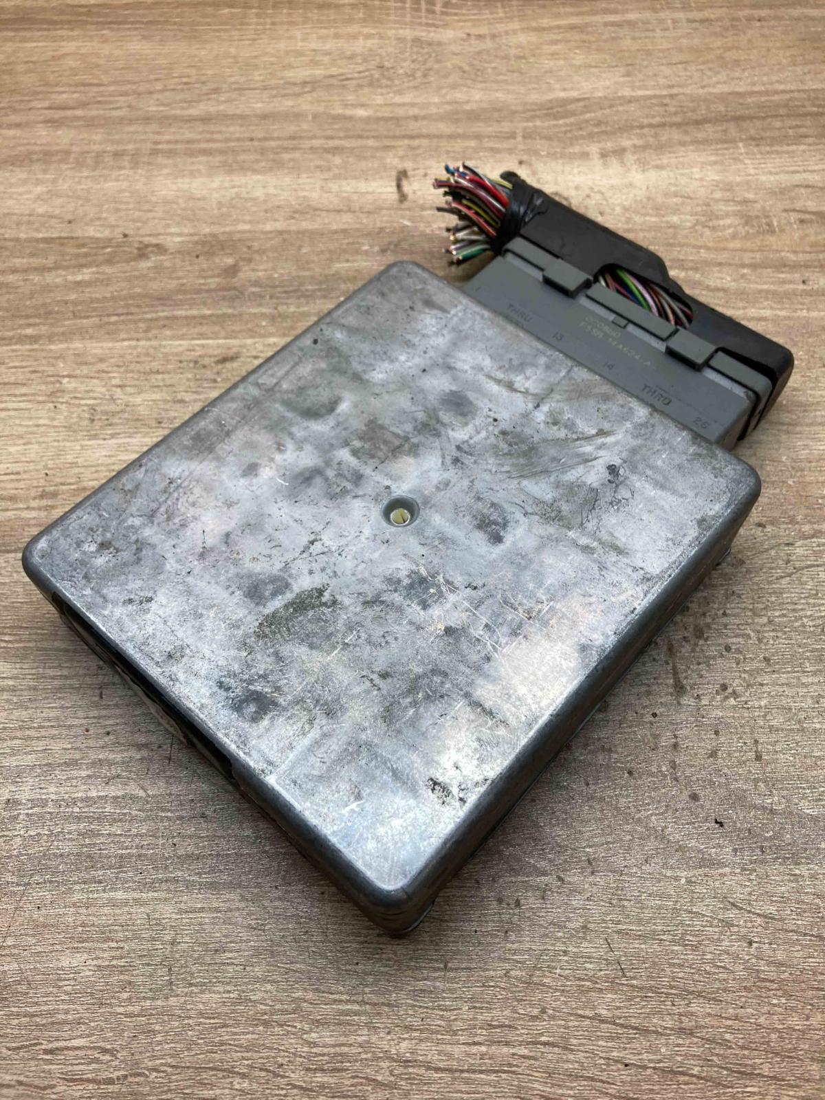 YS4F 12A650 PA F5SB 14A624 AA PANG Engine control unit/module ECU Ford Focus