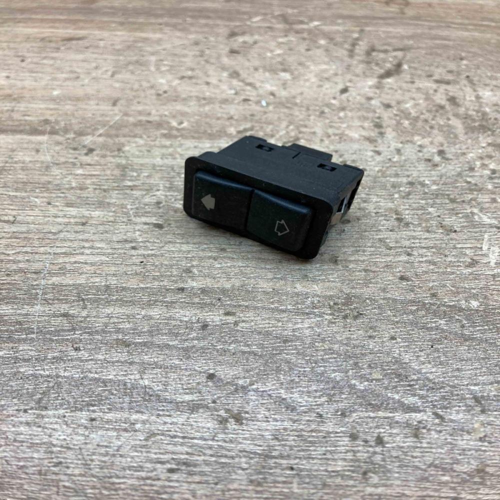 8368974 Main  Electric window control switch BMW 5 E39