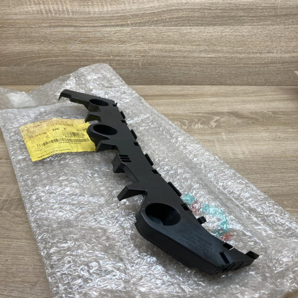 GS2B 50 2H1B GS2B 502H1  Rear bumper mounting bracket Mazda 6