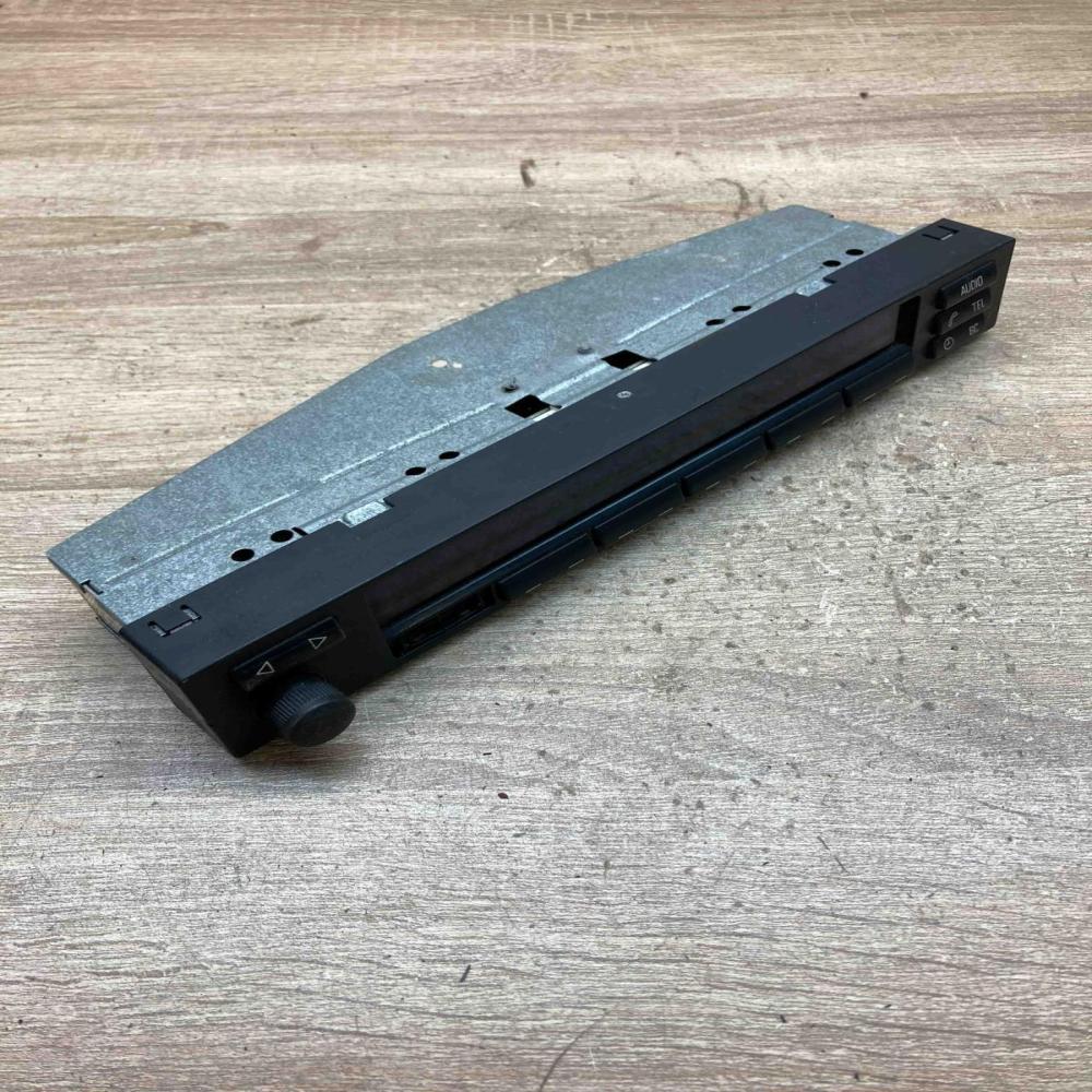 8352408 7608710040  Radio/CD/DVD/GPS head unit BMW 7 E38
