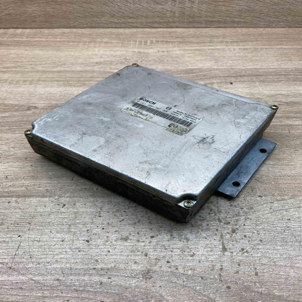 00606582680 0261204707  Engine control unit/module ECU Alfa Romeo 166