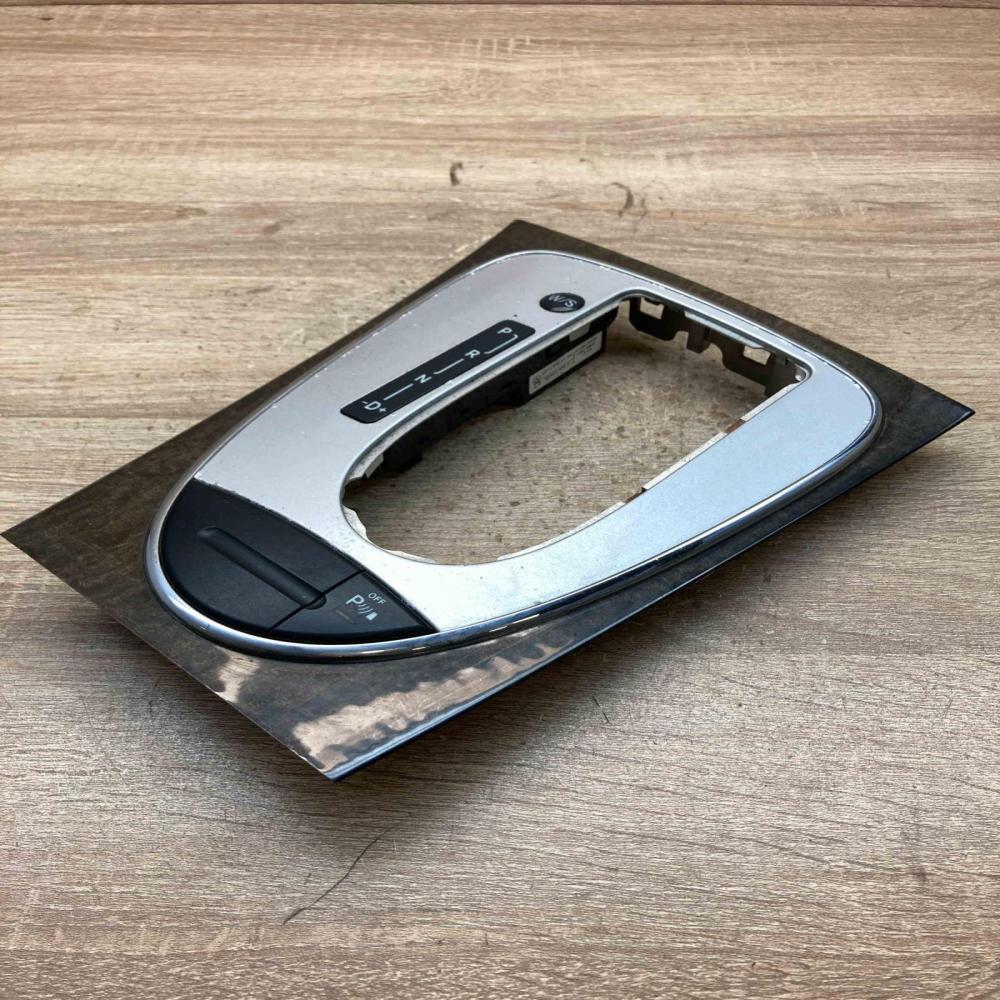 A2116802436 2118206510  Gear shifter surround trim plastic Mercedes-Benz E W211