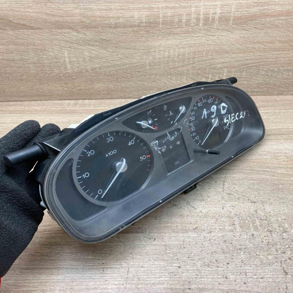 8200170305   Speedometer (instrument cluster) Renault Laguna II