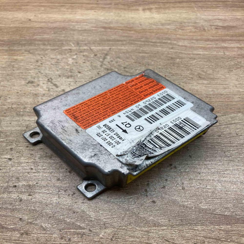 0018209726 00285001373  Airbag control unit/module Mercedes-Benz C W203