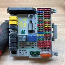 90589965   Fuse module Opel Zafira A