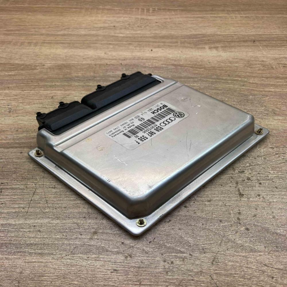 8D0907558F 0261204614  Engine control unit/module ECU Volkswagen PASSAT B5