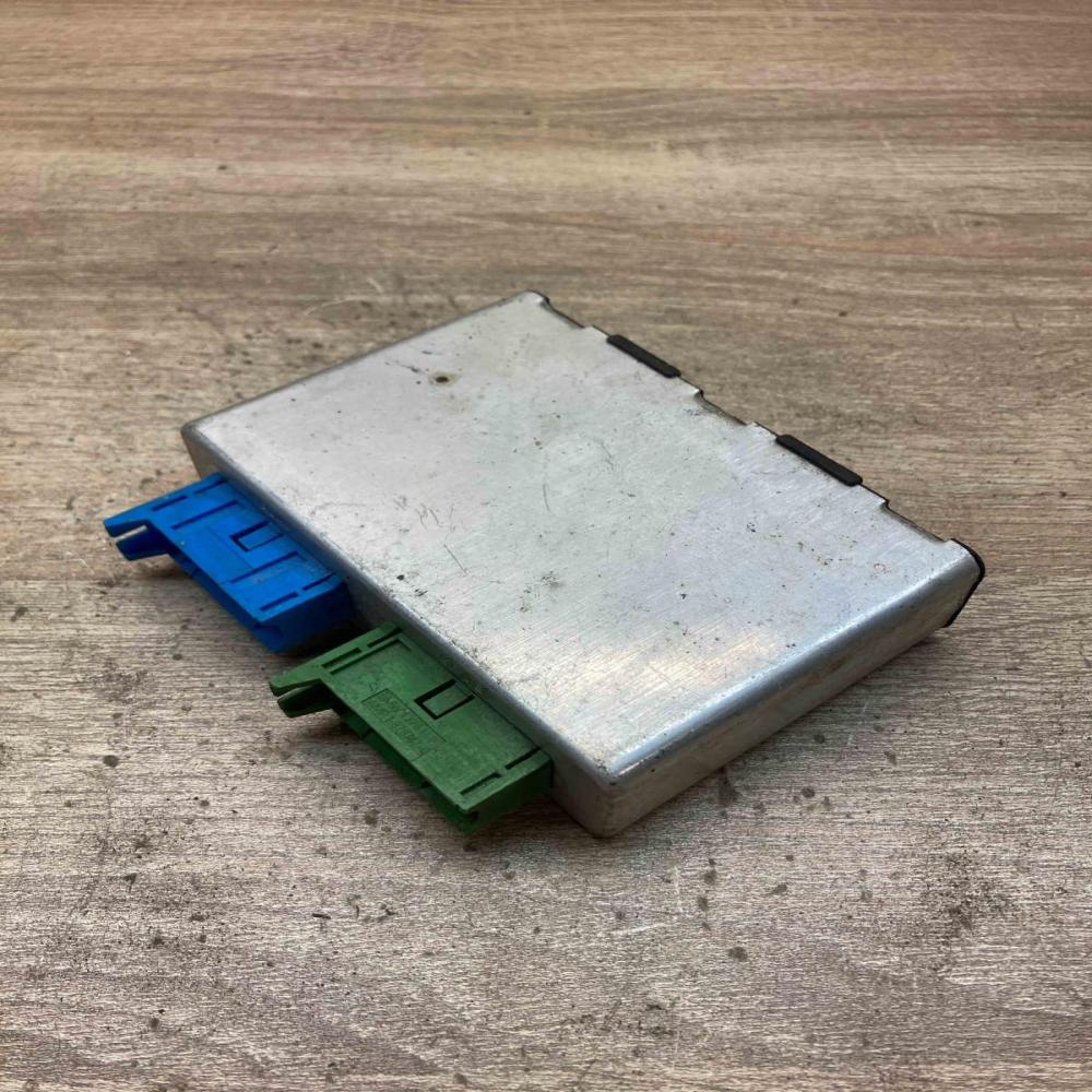 1379379 5DS005138  Comfort/convenience module BMW 5 E34