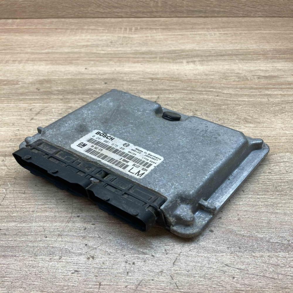 90562575 0281001675 LM Engine control unit/module ECU Opel Astra G