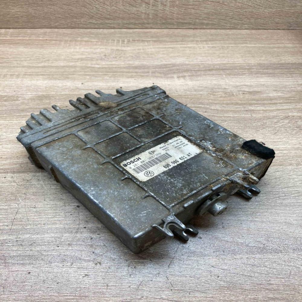 028906021AT 0281001368  Engine control unit/module ECU Volkswagen PASSAT B4