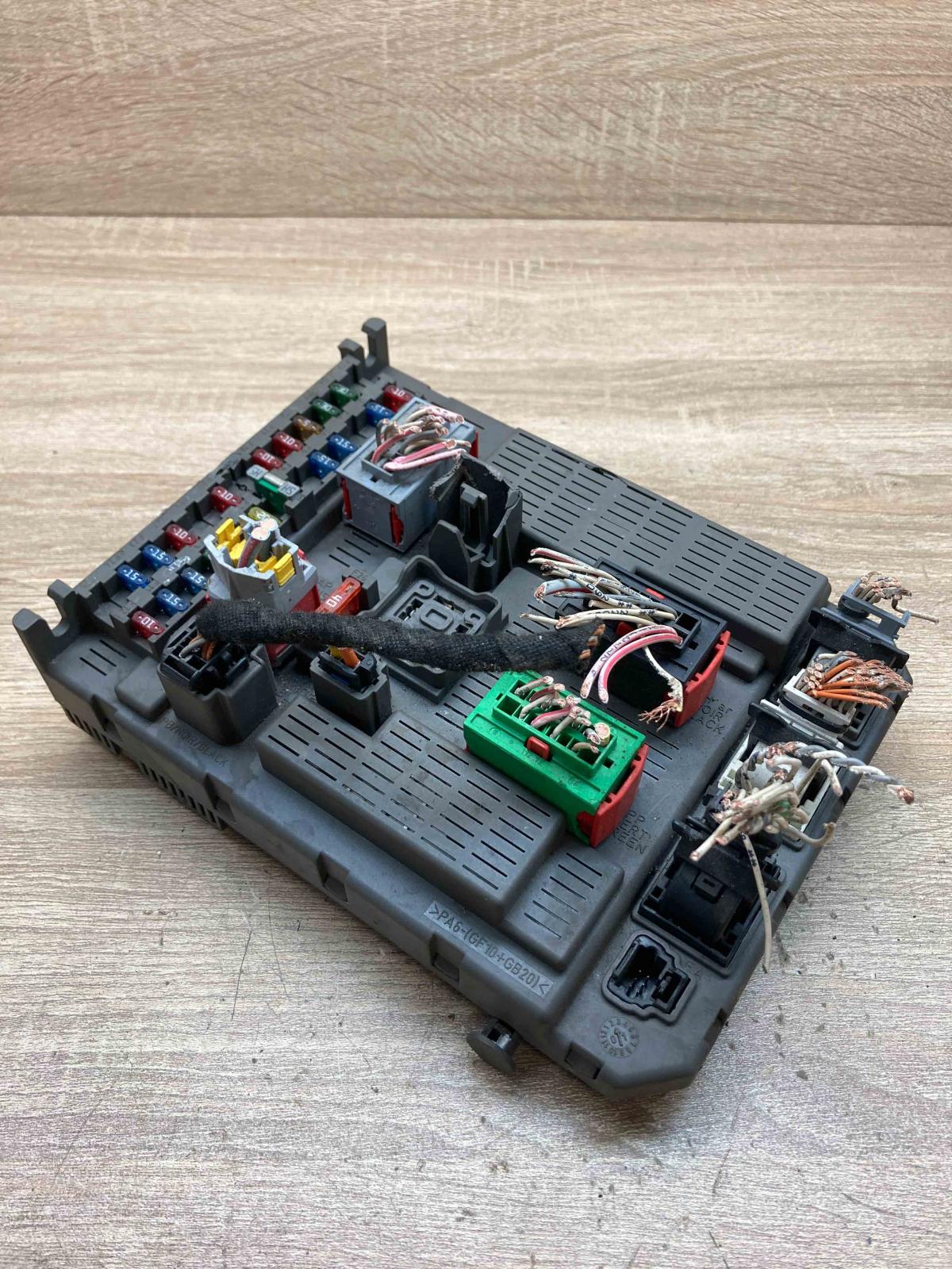 9645030380 9637466180  Central body control module Citroen C5