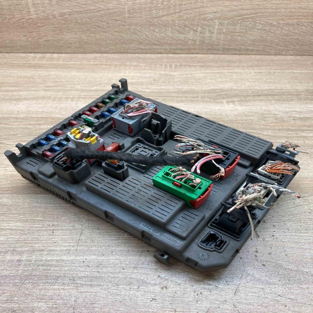 9645030380 9637466180  Central body control module Citroen C5