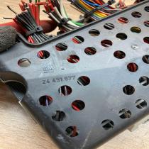 24412497 24431677  Fuse box set Opel Astra G