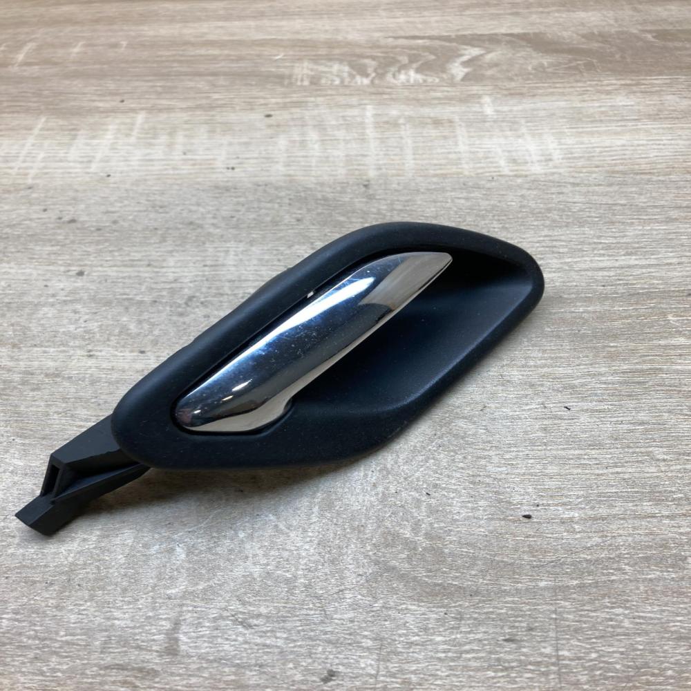 8226050  Front right side Front door interior handle BMW 5 E39