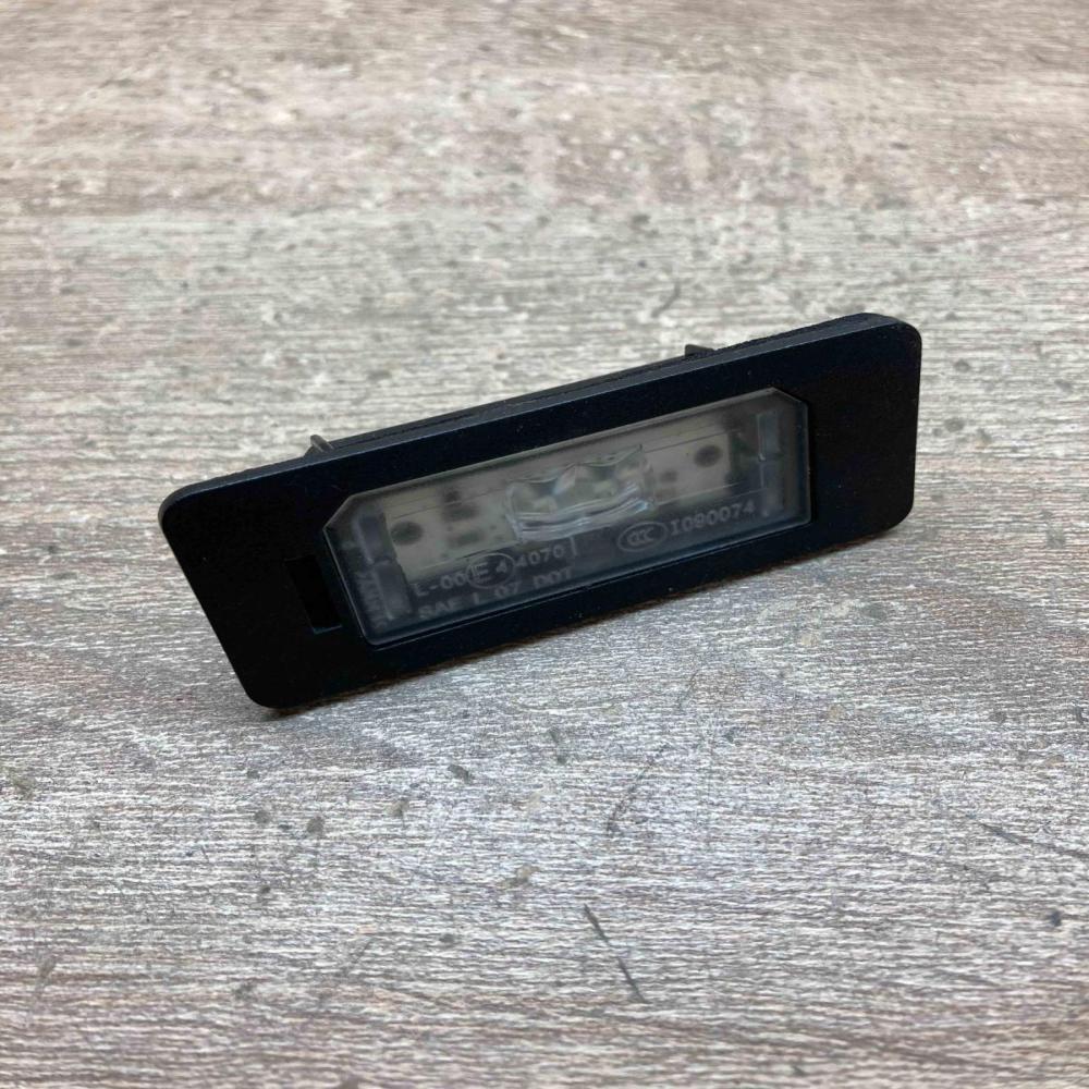 7193293   Number plate light BMW 3 F30 F35 F31