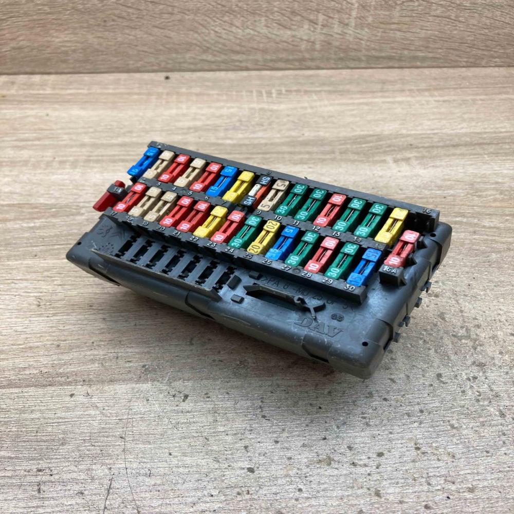 9450582180   Fuse box set Peugeot 406