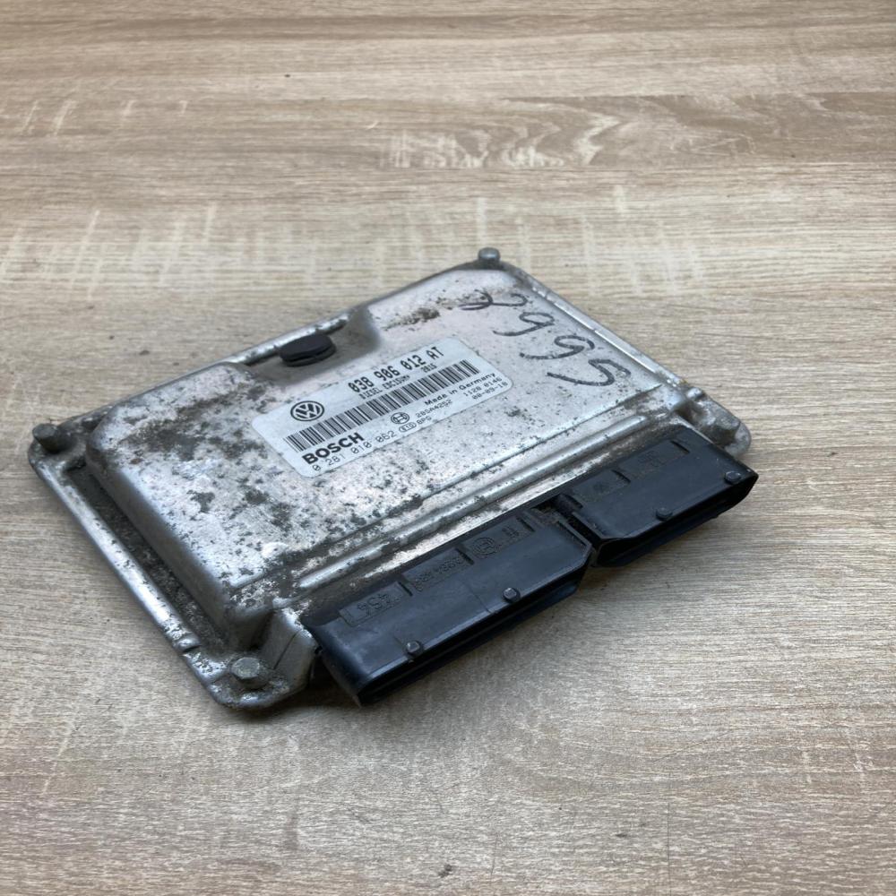 038906012AT 0281010062  Engine control unit/module ECU Seat Toledo II (1M)