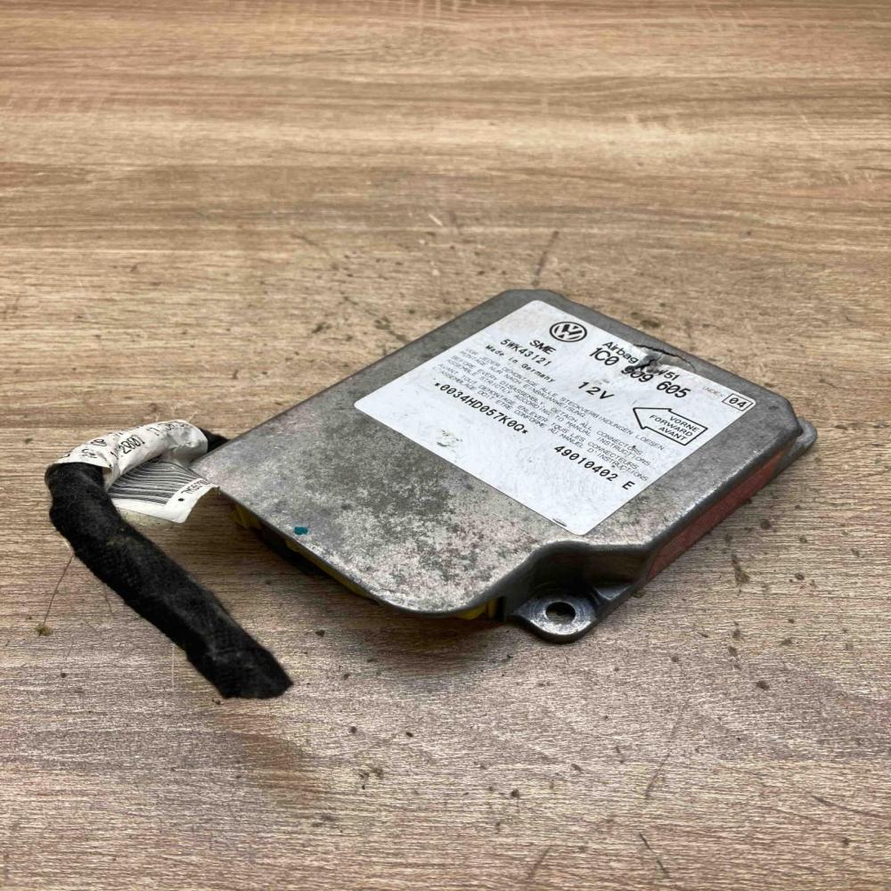 1C0909605 5WK43121  Airbag control unit/module Volkswagen Sharan