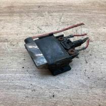899064000 9162929  Glow plug pre-heat relay Volvo S70  V70  V70 XC