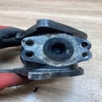 038129637D   EGR valve Volkswagen Jetta V