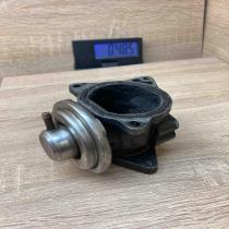 038129637D   EGR valve Volkswagen Jetta V