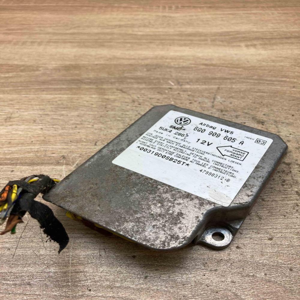 6Q0909605A 5WK42867  Airbag control unit/module Volkswagen Polo III 6N 6N2 6NF