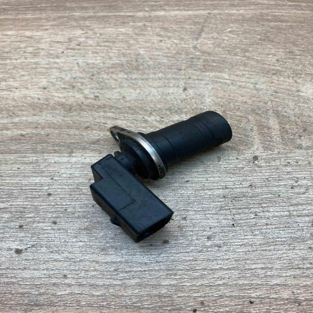 1709616 2560107  Crankshaft position sensor BMW 5 E60 E61