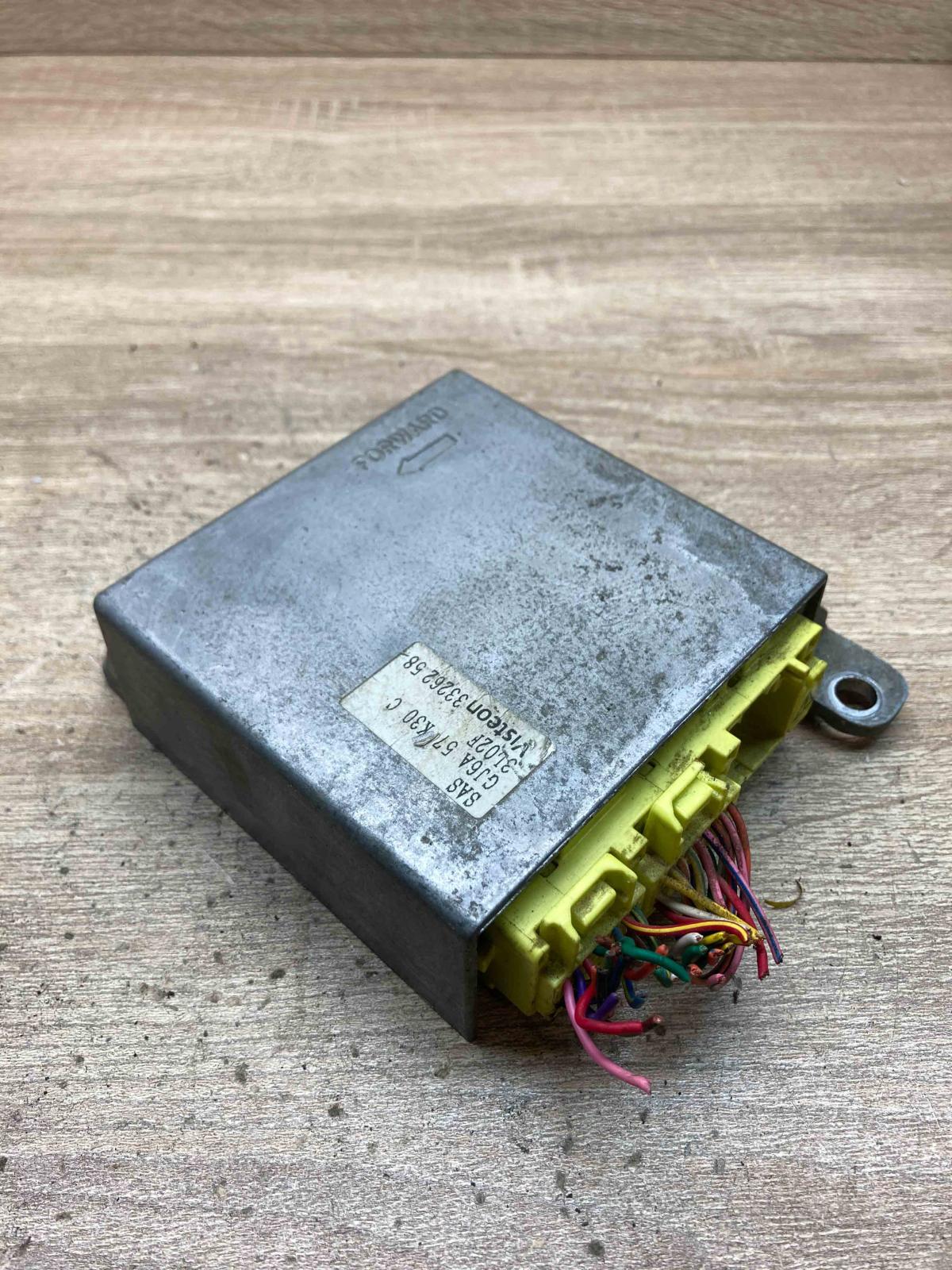 GJ6A 57 K30C 3326258  Airbag control unit/module Mazda 6