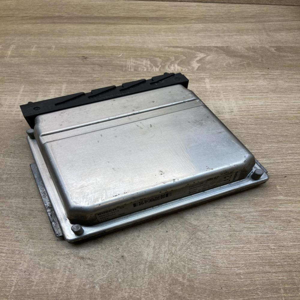 08677708A 0281010319  Engine control unit/module ECU Volvo V70