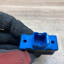 8368932   Electric window control switch BMW 5 E39