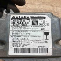 600639500 8200117652A  Airbag control unit/module Renault Scenic I