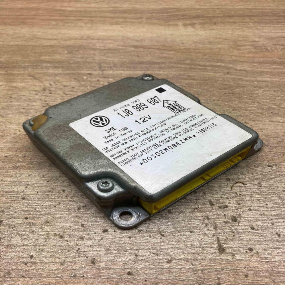 1J0909607 5WK4199  Airbag control unit/module Volkswagen PASSAT B5