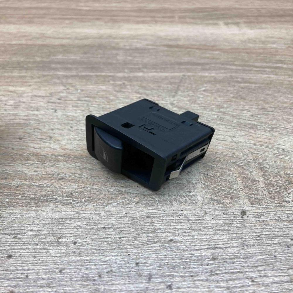 6902174   Electric window control switch BMW 3 E46