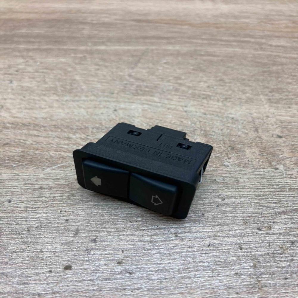 8368974   Electric window control switch BMW 5 E39