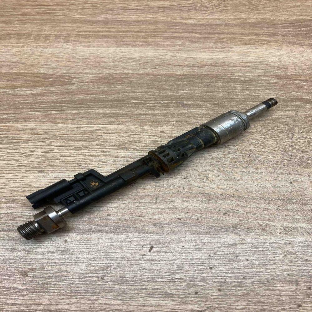 0261500109 13647597870 04 06010948 Fuel injector BMW X5 E70