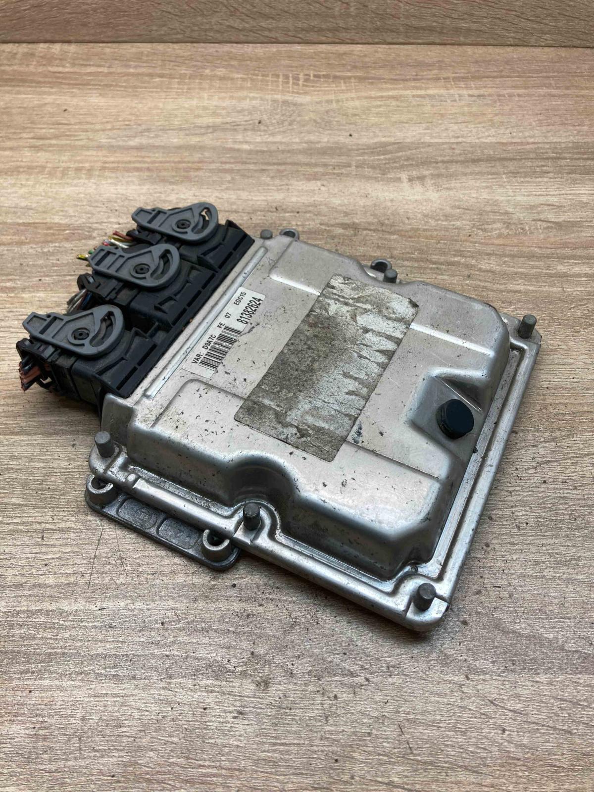 9643527480 0281010590  Engine control unit/module ECU Peugeot 406