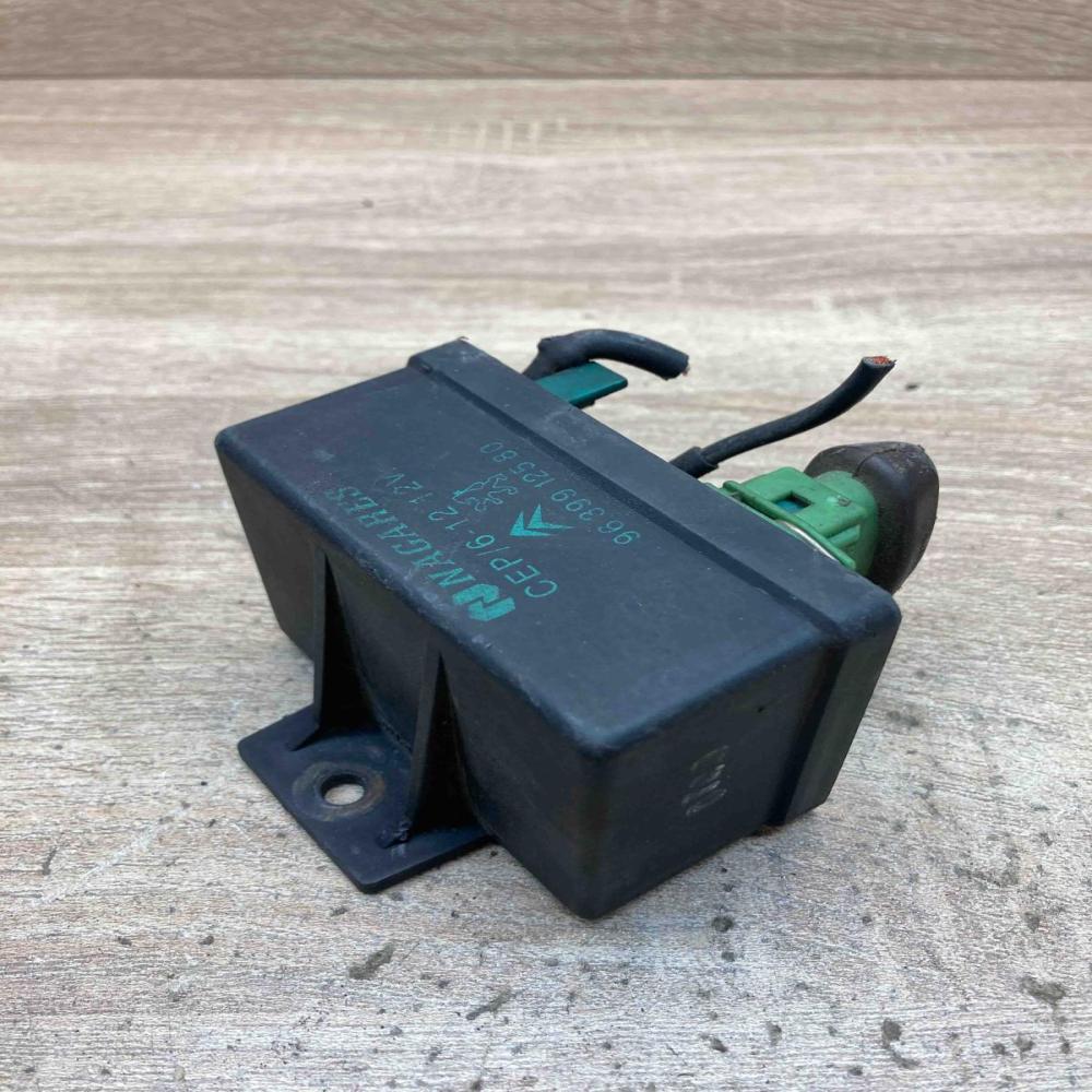 9639912580   Glow plug pre-heat relay Peugeot 307