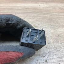 357906381A  109 Other relay Volkswagen Sharan