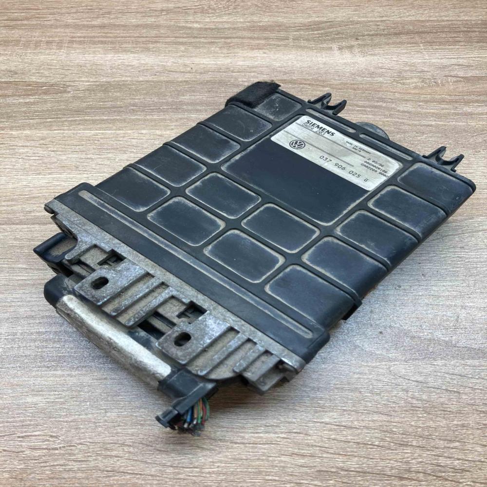 037906025G 5WP4203  Engine control unit/module ECU Volkswagen PASSAT B4