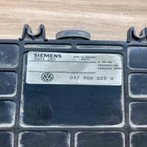 037906025G 5WP4203  Engine control unit/module ECU Volkswagen PASSAT B4