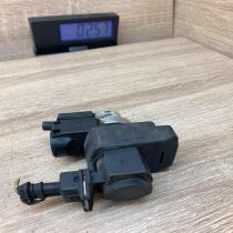 8200412085   Turbo solenoid valve Renault Laguna II