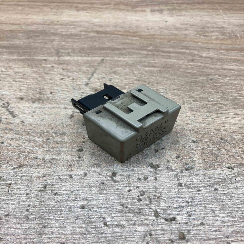81980 50030 066500 4650  Other relay Toyota Corolla E120 E130